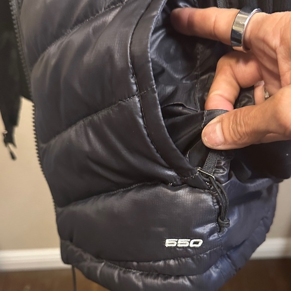 The North Face Women's puffy Black Vest size XL - Picture 5 of 15